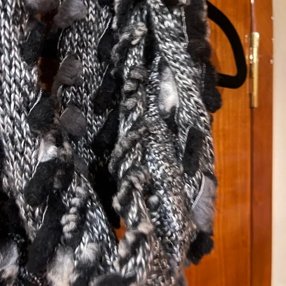 Nordstrom Infinity Scarf with faux fur by Collection Eighteen. - Picture 6 of 7